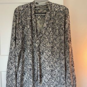 Lila Rose boutique paisley blouse